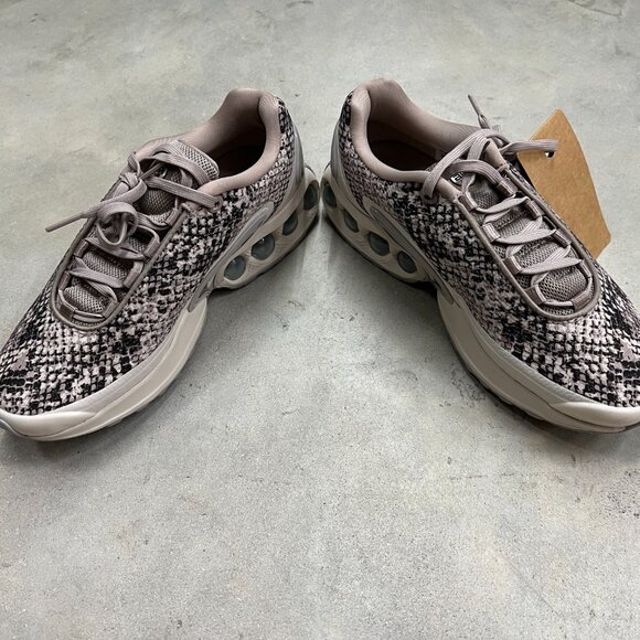 Nike Wmn's SIze 7 Air Max DN PRM Snakeskin Light Orewook Brown HF5512 200 - New - Picture 5 of 7
